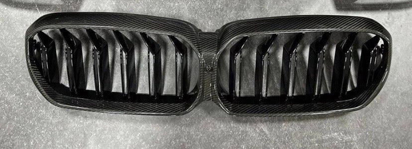 BMW F90 M5 M5C Dry Carbon Fiber Front Grille Facelift