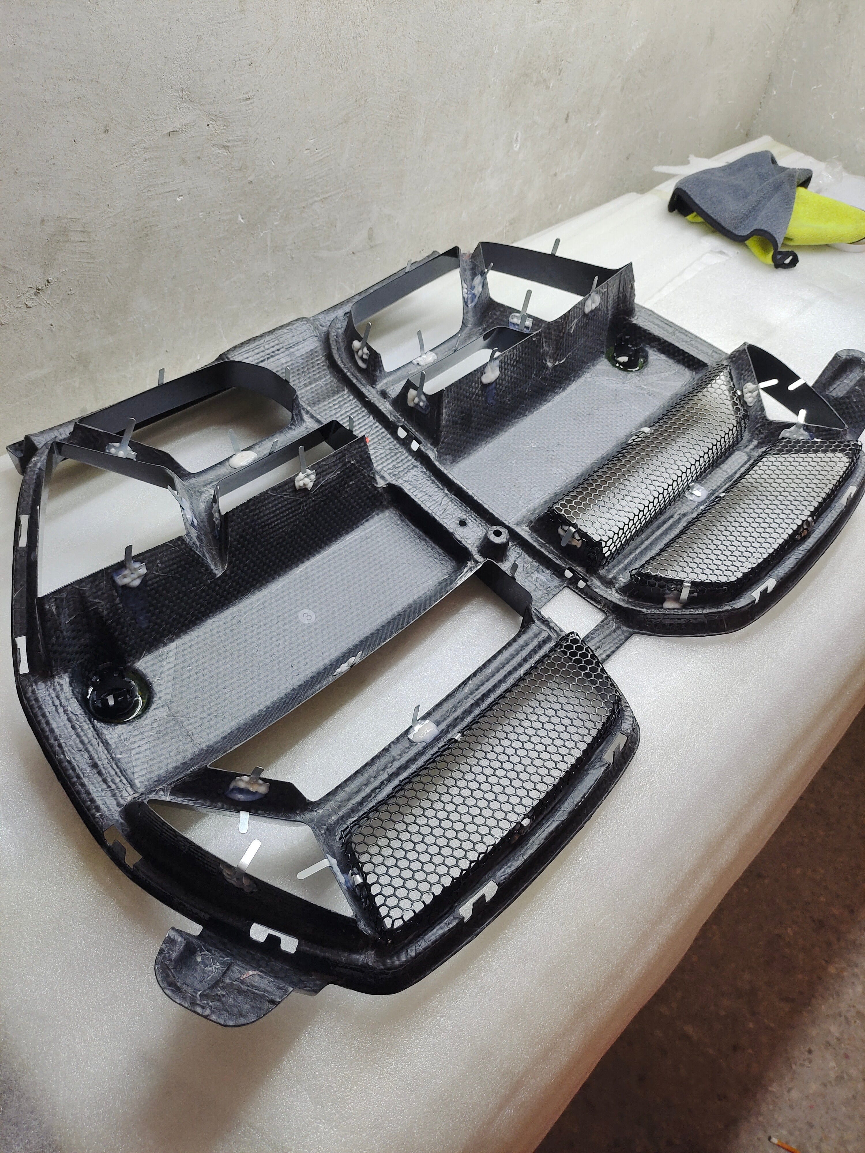 BMW M3 M4 Carbon Fiber CSL Style Front Grille 2021-26 G80 G81 G82 G83