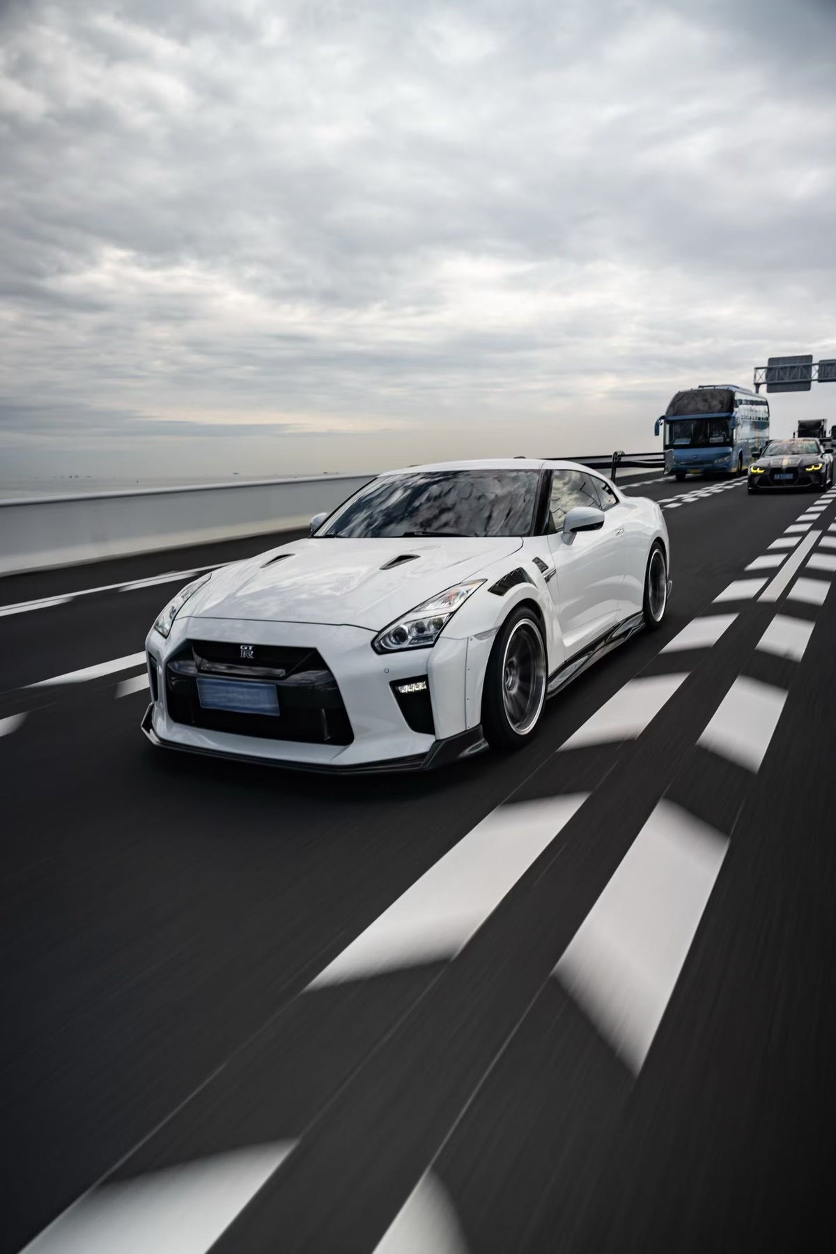 Nissan GTR R35 Aerowise DRS Carbon Fiber Wing Spoiler 2008-2025