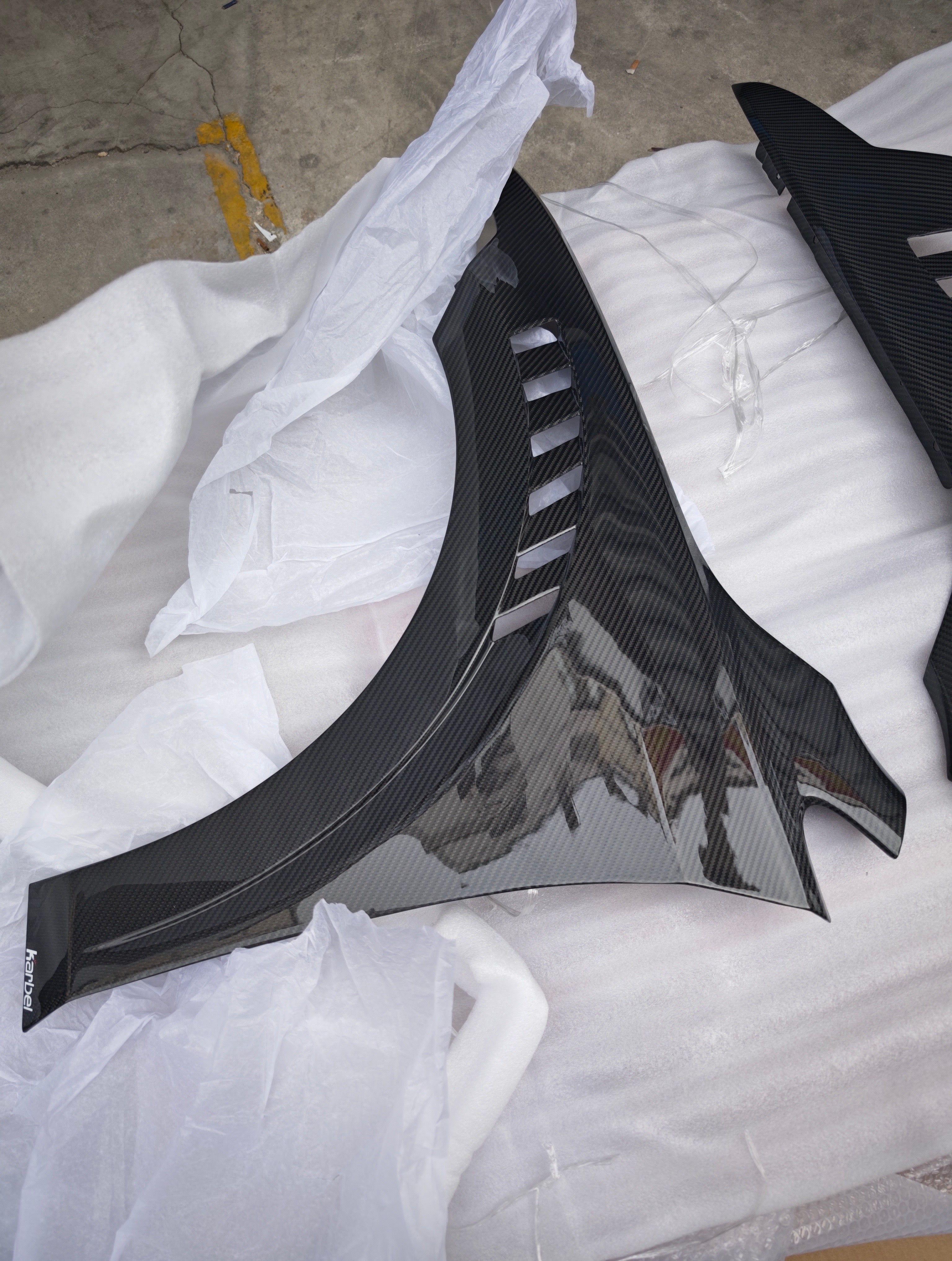 Volkswagen Golf 8/8.5 Carbon Fiber Fenders R/GTI Karbel Design 2020-26