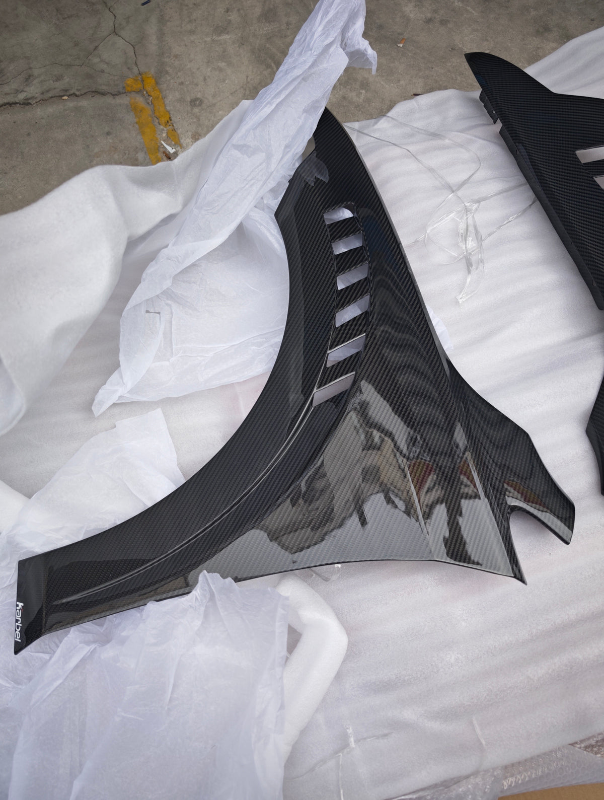 Ailes avant de remplacement Karbel en fibre de carbone pré-imprégnée pour Volkswagen GTI MK8 MK8.5 