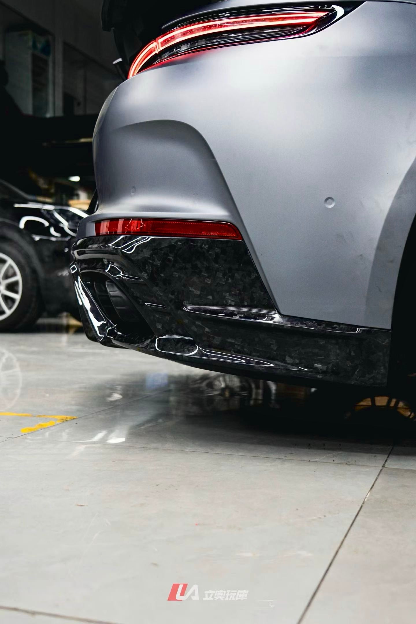 Porsche Panamera 976 Carbon Fiber Rear Diffuser AE Design 2024-2026