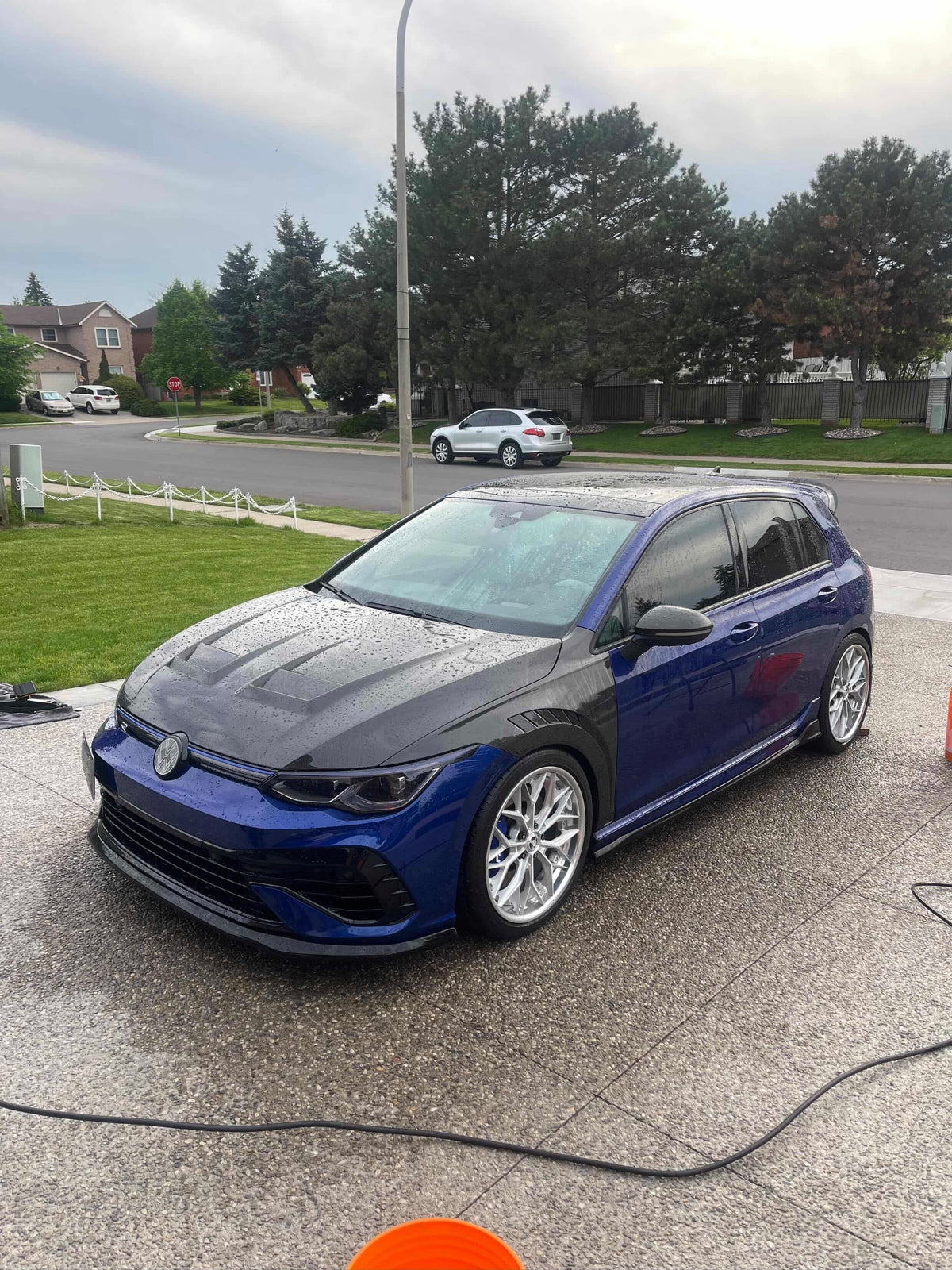 Ailes avant de remplacement Karbel en fibre de carbone pré-imprégnée pour Volkswagen GTI MK8 MK8.5 