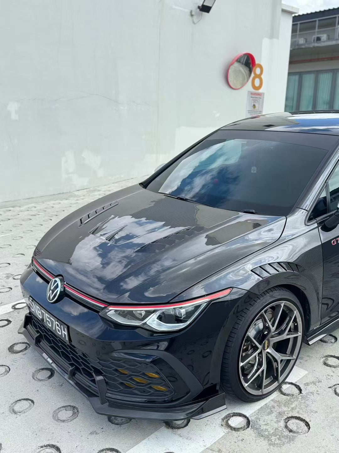 Volkswagen Golf 8/8.5 Carbon Fiber Fenders R/GTI Karbel Design 2020-26