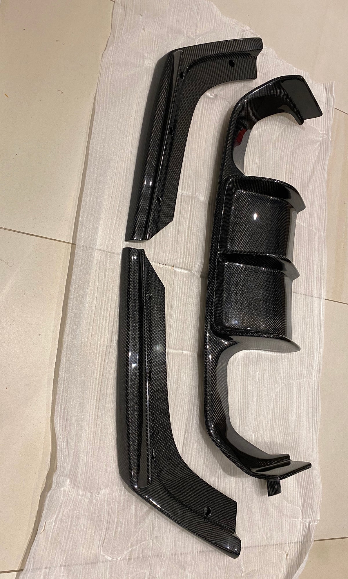 Diffuseur arrière en fibre de carbone style Vorsteiner pour BMW F82 M4, F83 M4 et F80 M3 