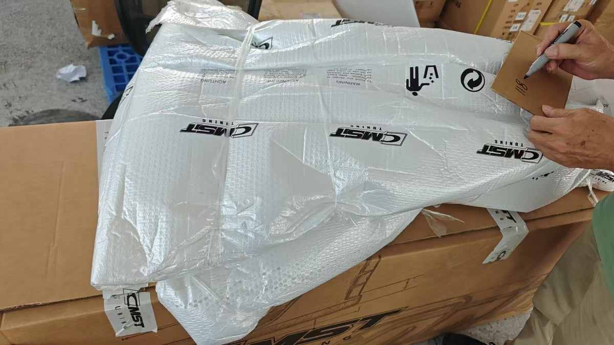 Volkswagen Golf 8/8.5 Carbon Fiber Fenders R/GTI CMST Design 2020-26
