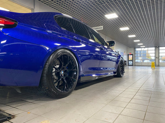BMW F90 M5 M5C AE Style Carbon Fiber Side Skirts