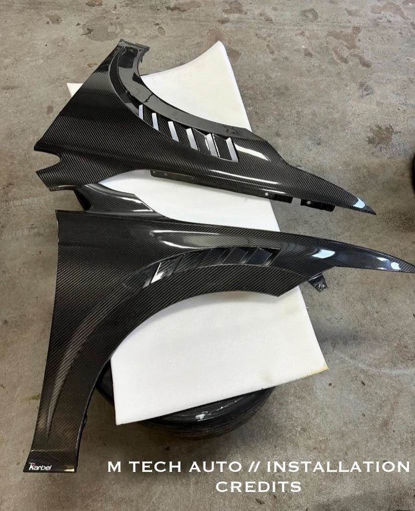 Volkswagen Golf GTI/R MK8 Dry Carbon Fiber Fenders Karbel Design 2022+