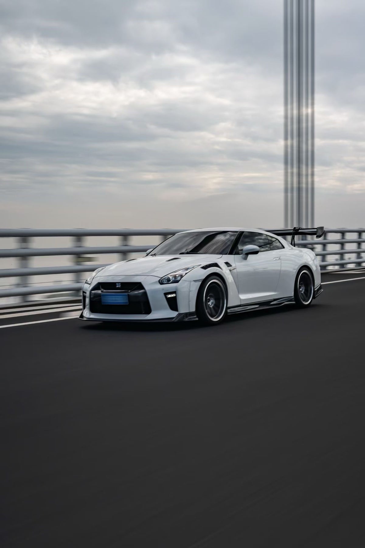 Nissan GTR R35 Aerowise DRS Carbon Fiber Wing Spoiler 2008-2025