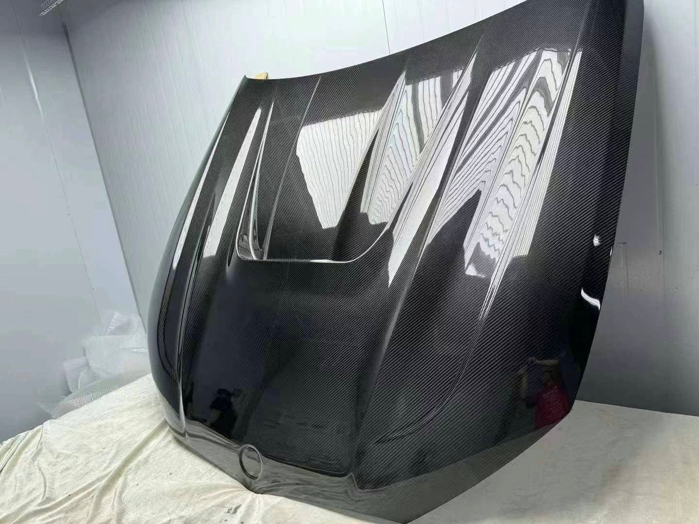 BMW 8 Series/M8 Dry Carbon Fiber Hood Paktechz Design G14/G15/G16/F91/F92/F93