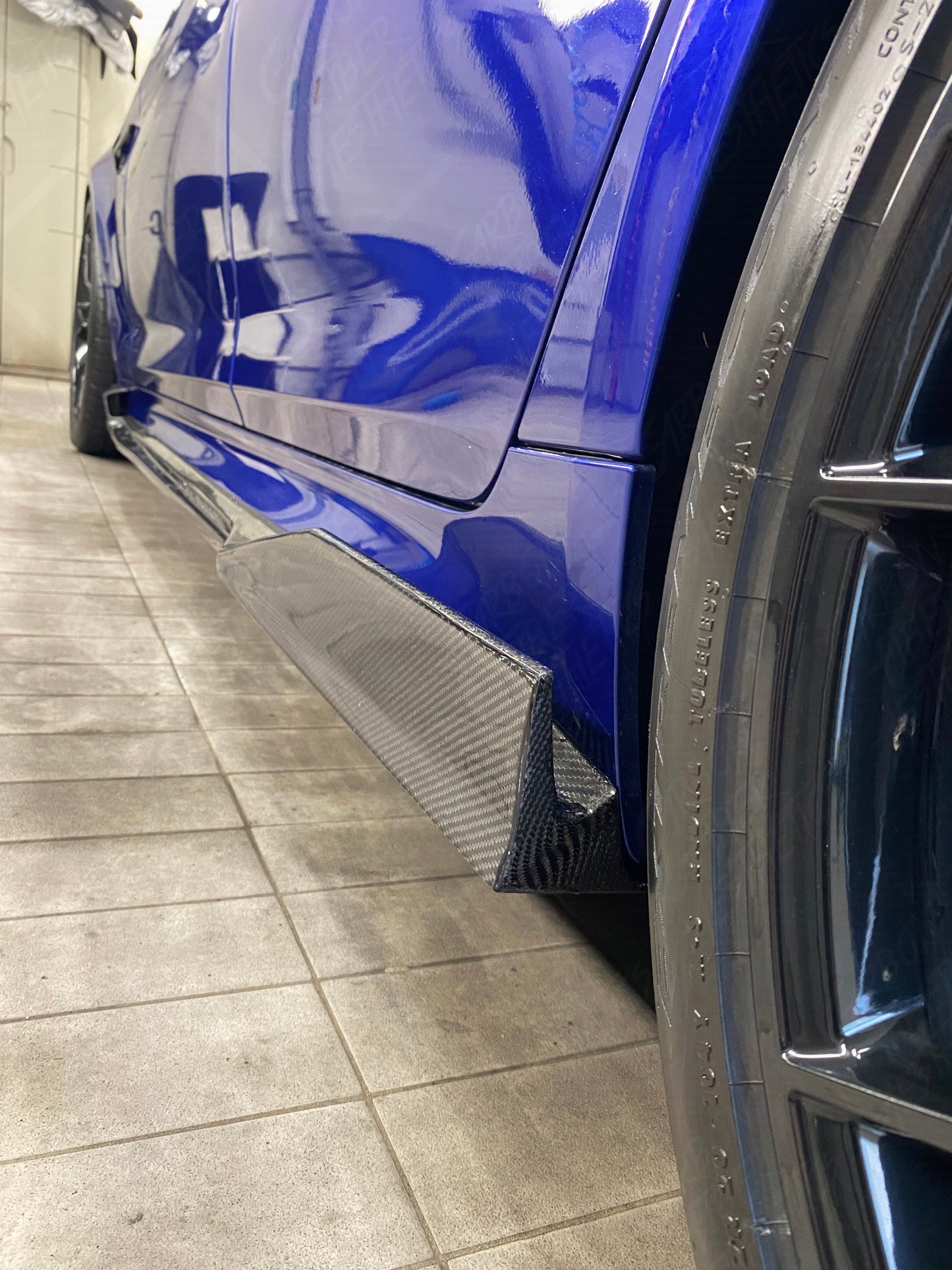 BMW F90 M5 M5C AE Style Carbon Fiber Side Skirts