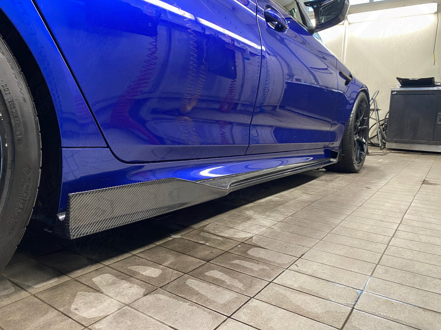 BMW F90 M5 M5C AE Style Carbon Fiber Side Skirts