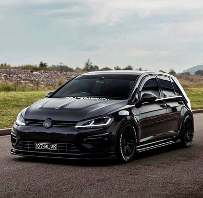 Capot en fibre de carbone sèche Karbel Design pour Volkswagen Golf GTI et Golf R MK7 MK7.5 (2013-2021) 