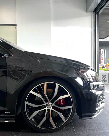 Ailes en fibre de carbone sèche Karbel Design pour Volkswagen Golf 7.5 GTI/R MK7.5 (à partir de 2017) 