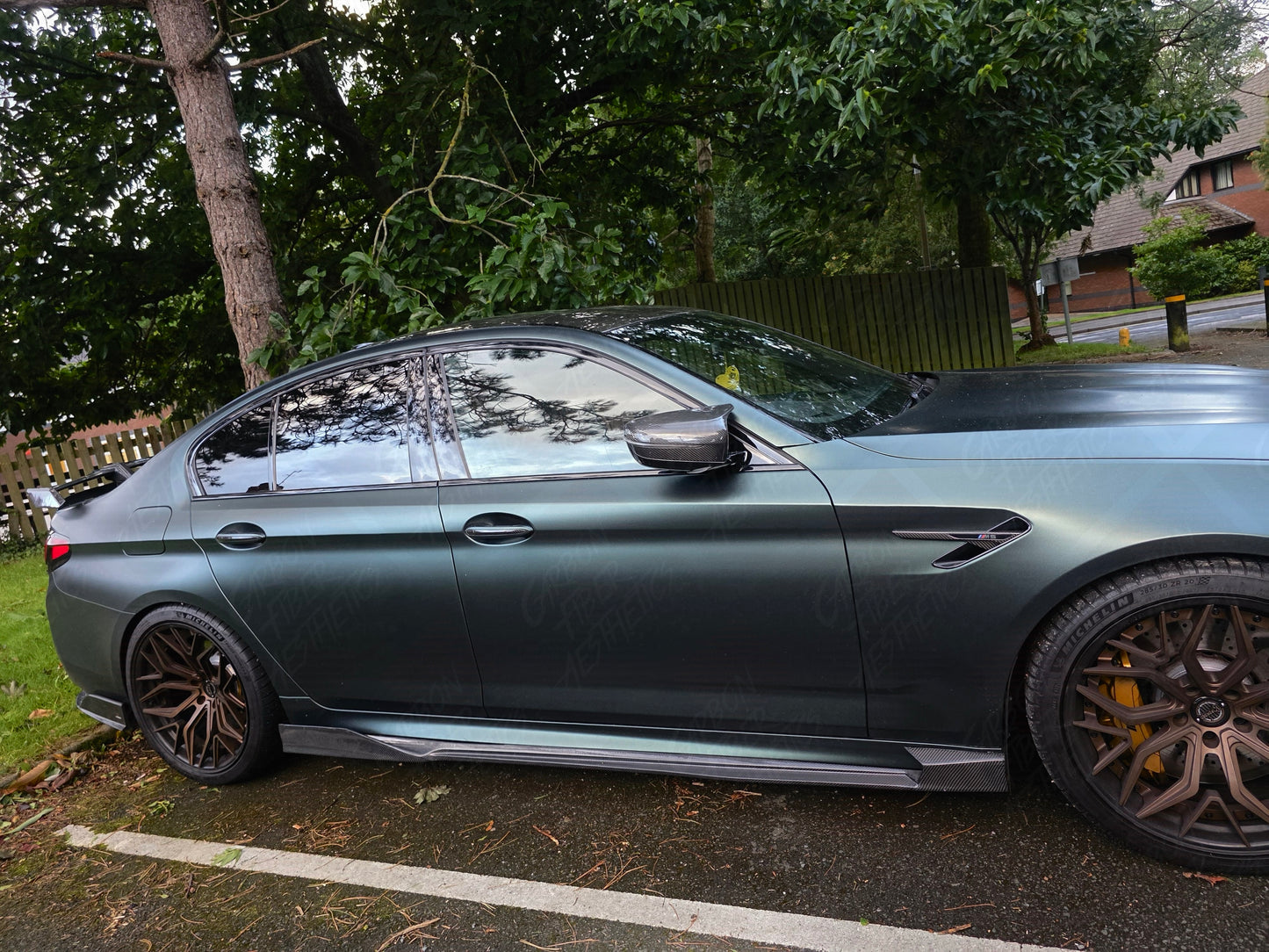 BMW F90 M5 M5C AE Style Carbon Fiber Side Skirts