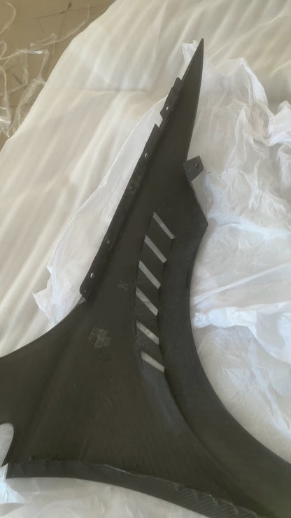 Ailes avant de remplacement Karbel en fibre de carbone pré-imprégnée pour Volkswagen GTI MK8 MK8.5 